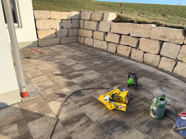 Haus- und Gartenservice Pasalic - Pflasterarbeiten inkl. Stützmauern & Stufen