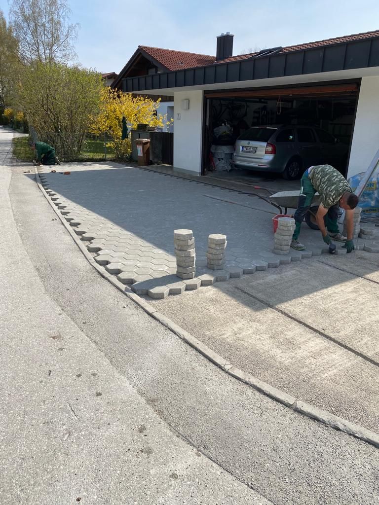 Haus- und Gartenservice Pasalic - Pflasterarbeiten inkl. Stützmauern & Stufen
