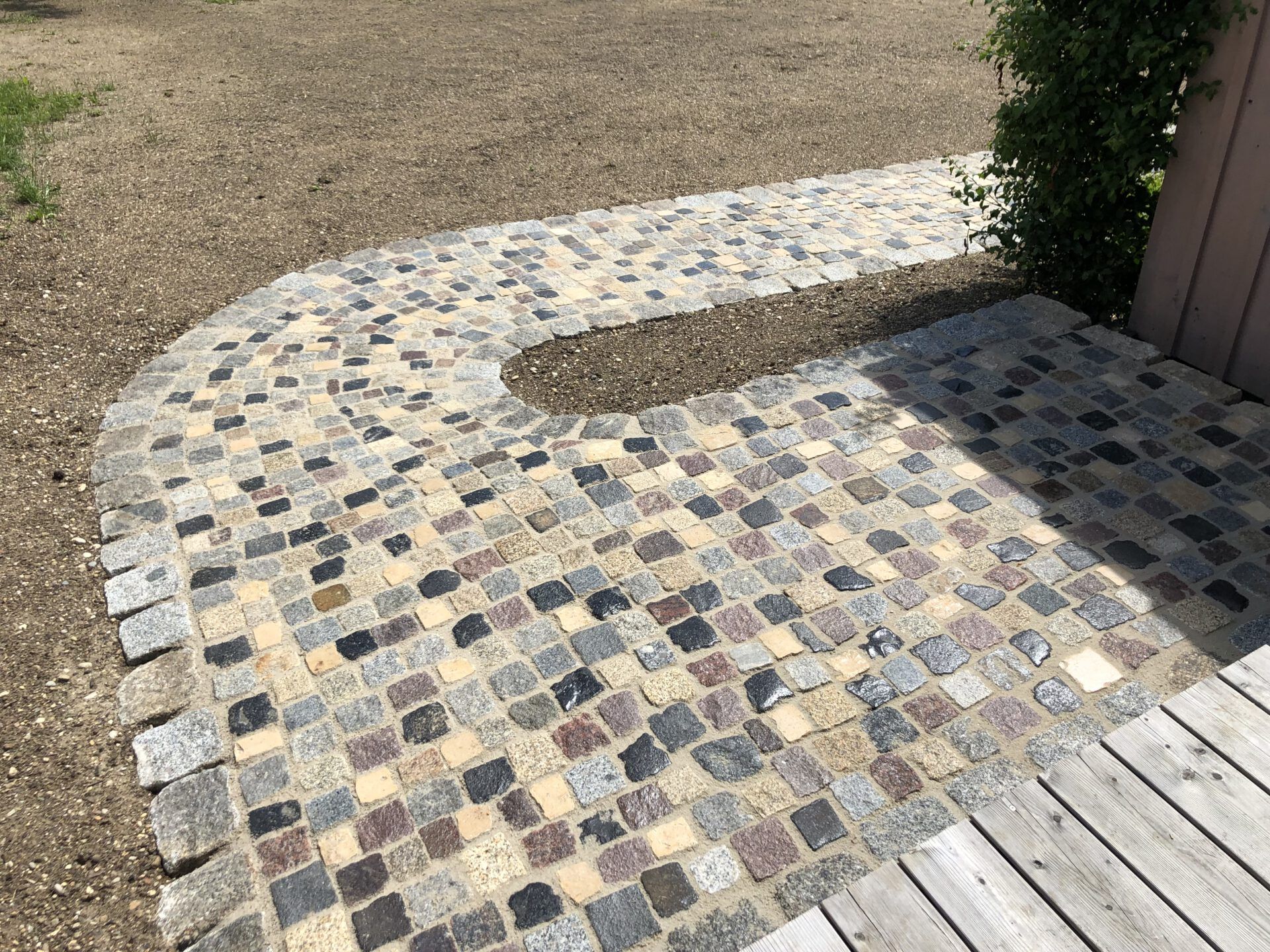 Haus- und Gartenservice Pasalic - Pflasterarbeiten inkl. Stützmauern & Stufen